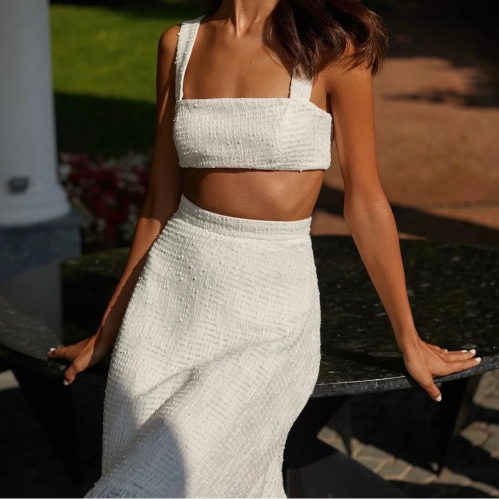 MATCHING SKIRT SET
$ 249 Size: XXS Alamour The Label
No damage 
Crop top and mi